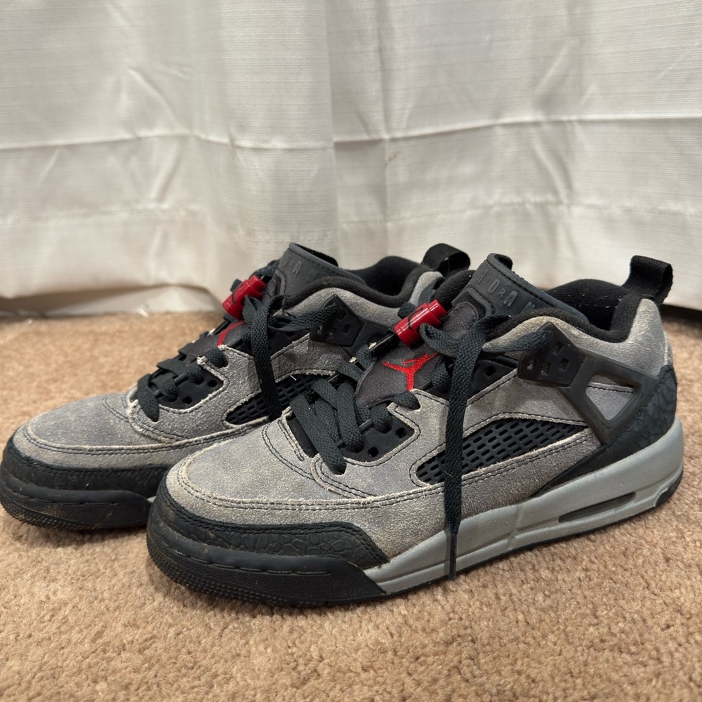 Jordan 4s‎ Spizike Low Anthracite Gym Red